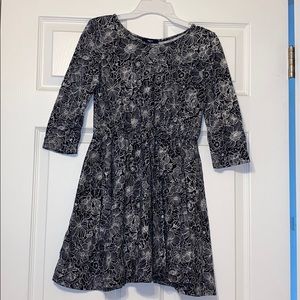 gap kids beautiful floral patterned dress!